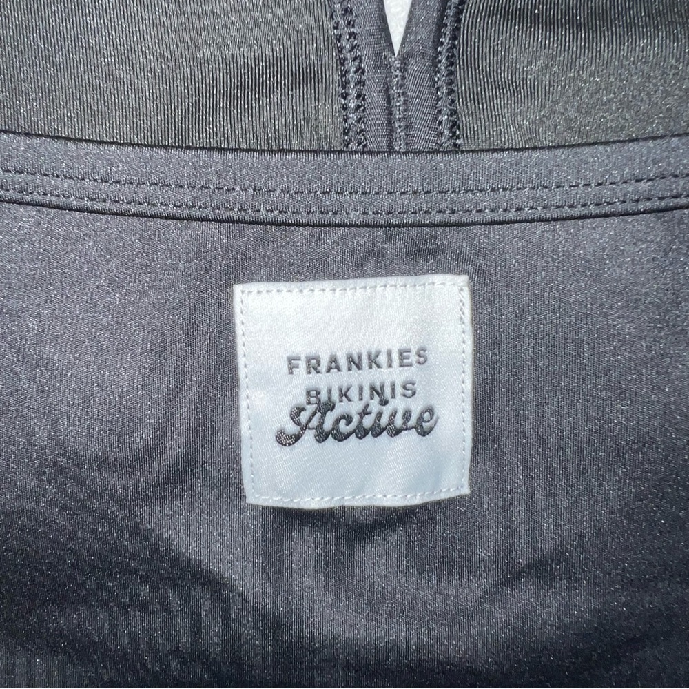 Frankies Bikini Active Women’s Halter Top Size M Black Stretch Athleisure Yoga - Picture 4 of 7